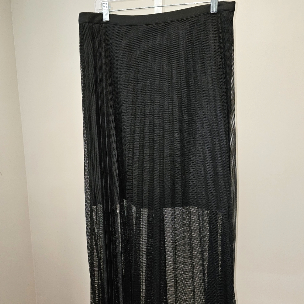 Lena Gabrielle size L Blk Mesh Gothic Layer pleaded maxi length inner lining.
